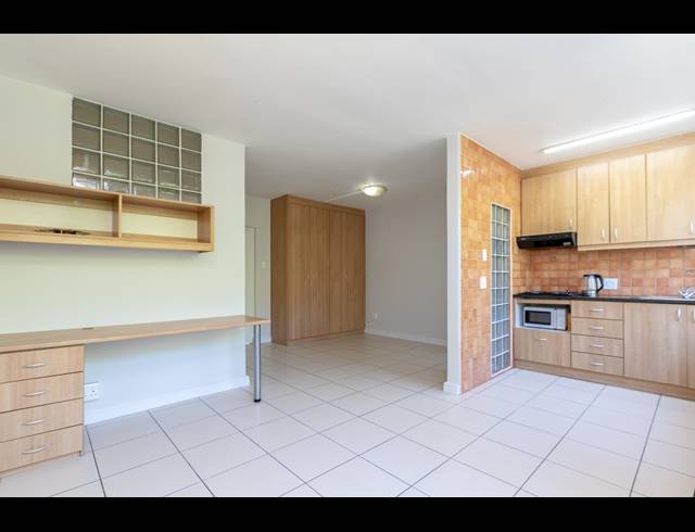 1 BEDROOM APARTMENT RENTED IN RONDEBOSCH